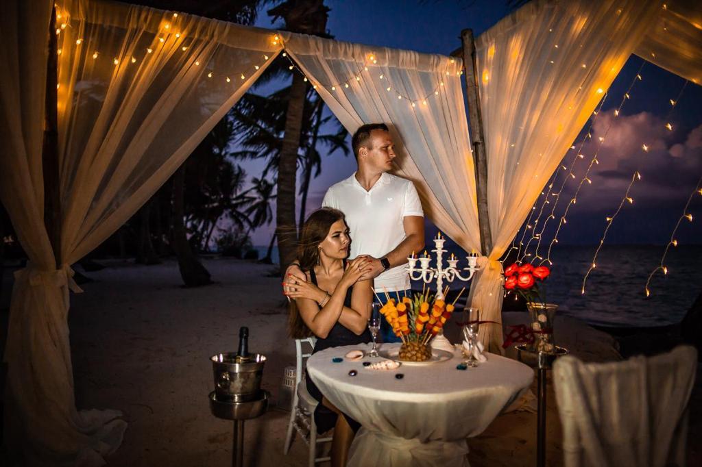 romantic-dinner-punta-cana